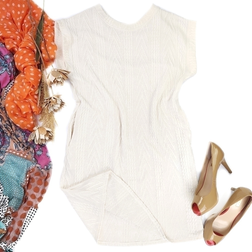 Mod Boutique Cream Sweater Dress Sz M